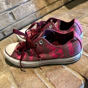Converse Pink and Red / Maroon Sneakers